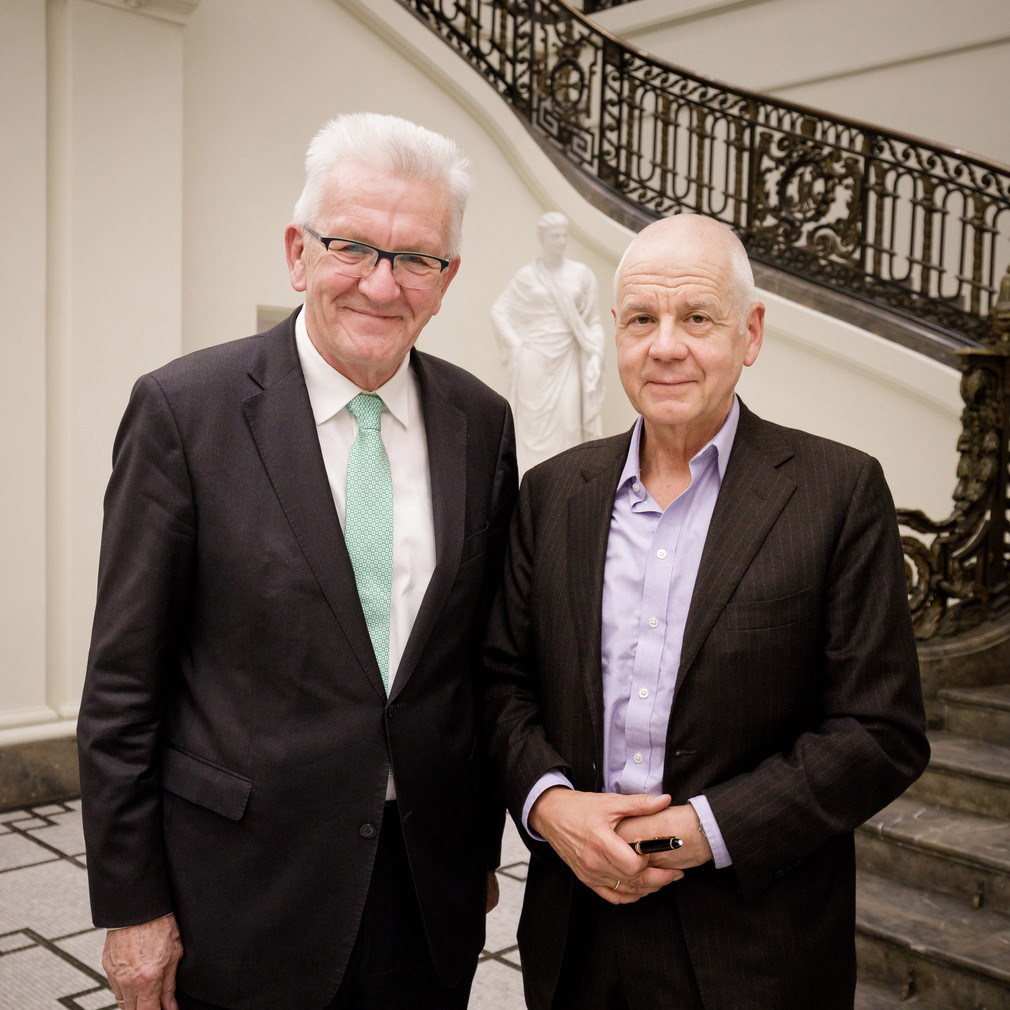 Ministerpräsident Winfried Kretschmann (l.) und der Schriftsteller Matthias Politycki (r.)  (Bild: Staatsministerium Baden-Württemberg)